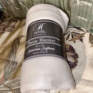 Hotel Elements Throw Blanket